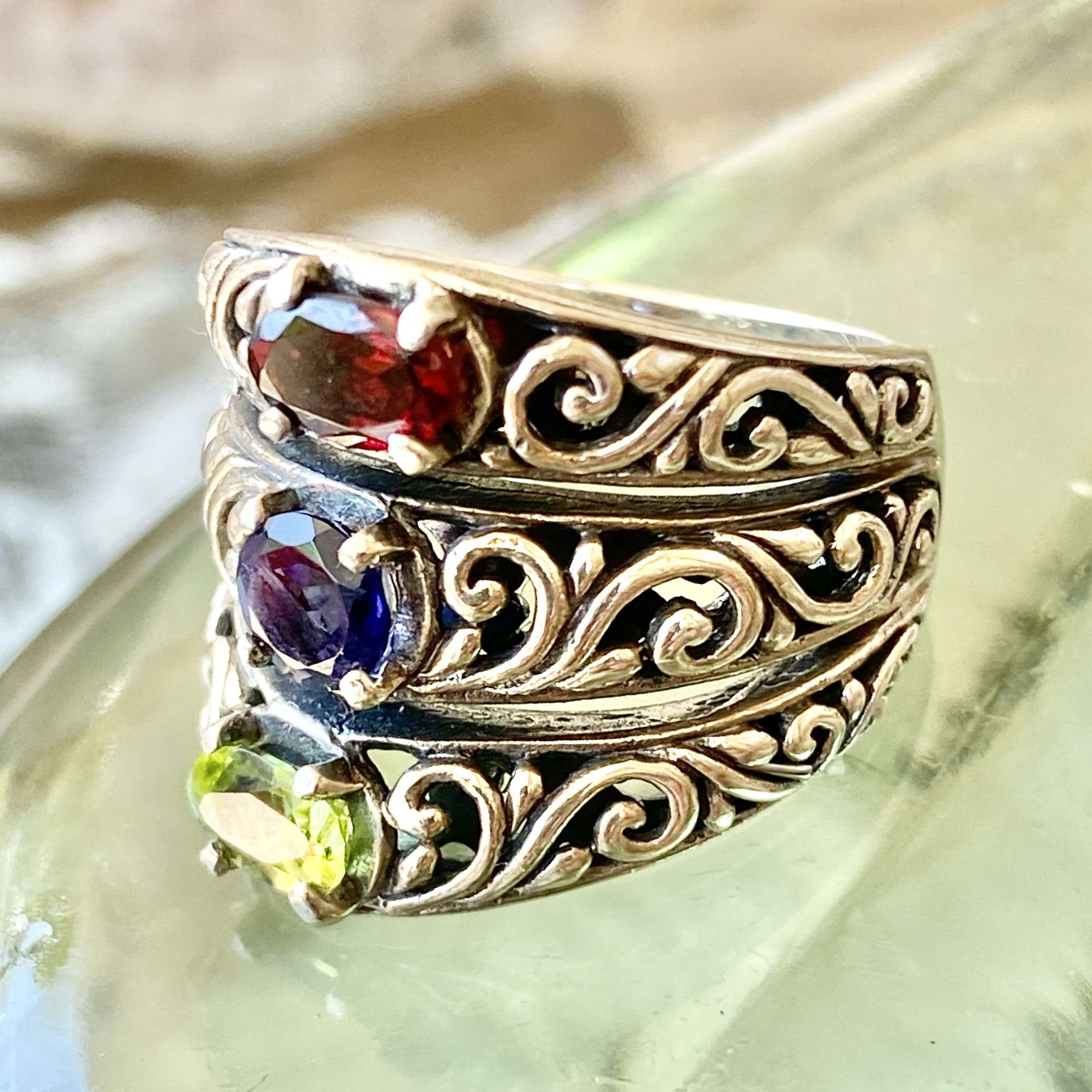 (HANDMADE 925 BALI STERLING SILVER RING WITH GARNET, BLUE SAFIR, PERIDOT)